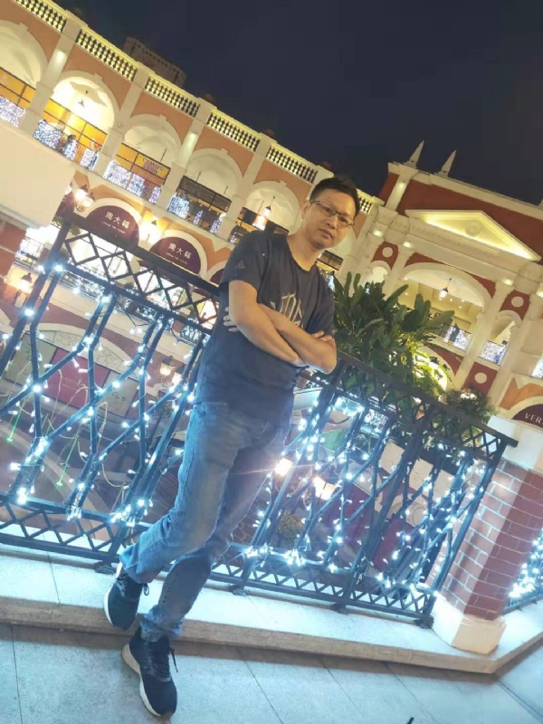 落单恋人的第一张照片--驻马店相亲服务中心