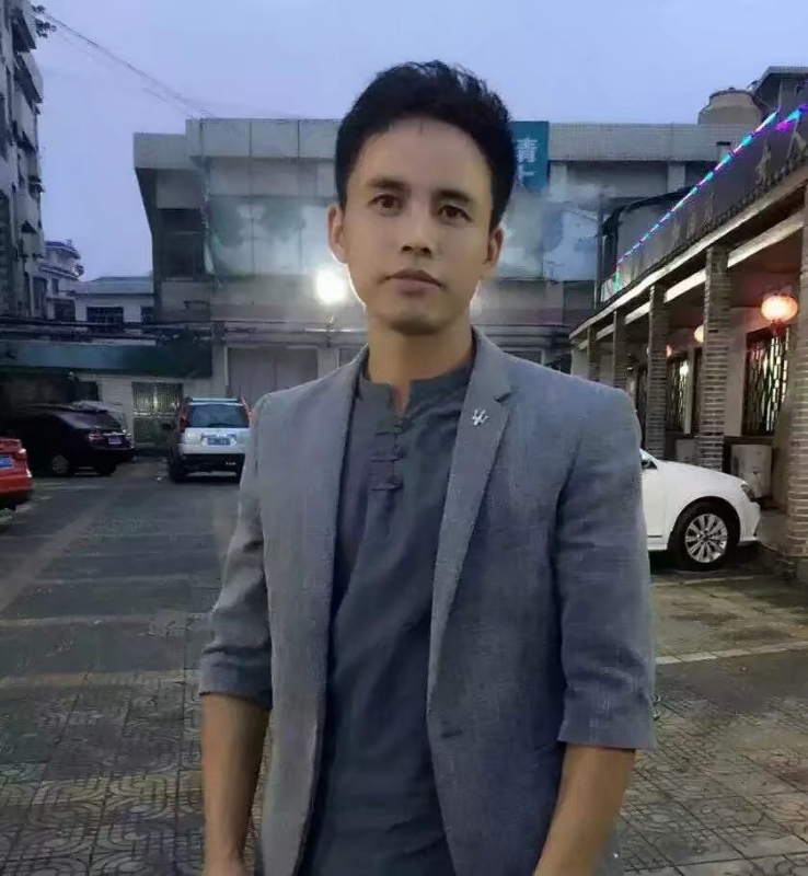 华谢的第一张照片--驻马店相亲服务中心