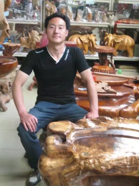 春暖花开的第一张照片--驻马店相亲服务中心