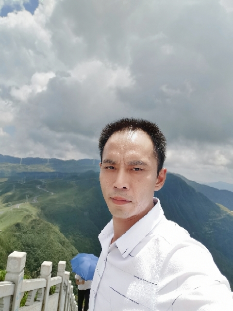 LXZ的第一张照片--驻马店相亲服务中心