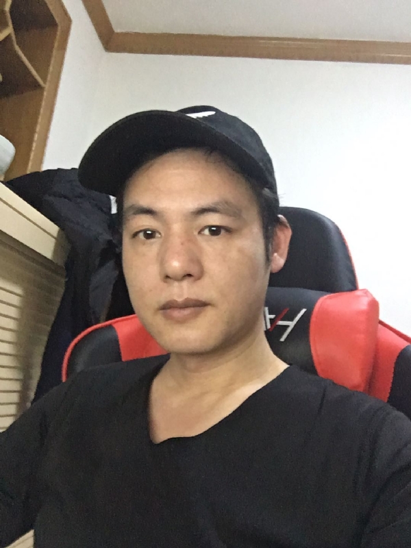 扛枪打鸟的第一张照片--驻马店相亲服务中心