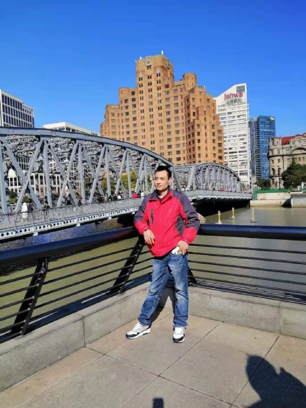 老乐的第一张照片--驻马店相亲服务中心