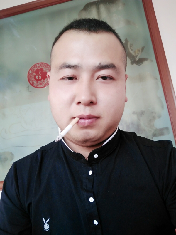 贰爺的第一张照片--驻马店相亲服务中心