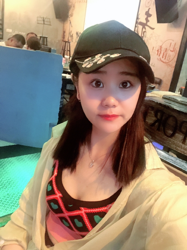 沐秋的第一张照片--驻马店相亲服务中心