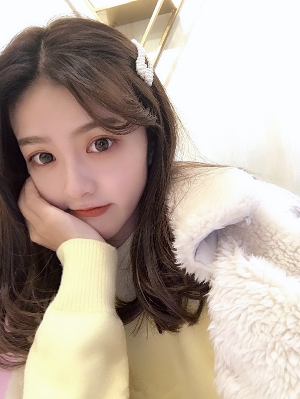 薇薇外送的第一张照片--驻马店相亲服务中心