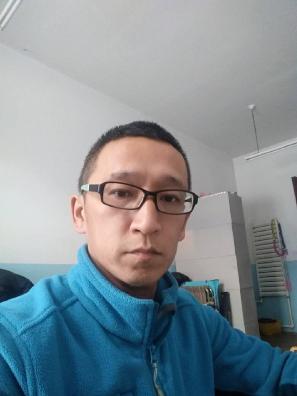 晓峰的第三张照片--驻马店相亲服务中心