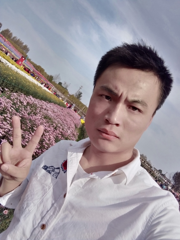 心碎无痕的第二张照片--驻马店相亲服务中心