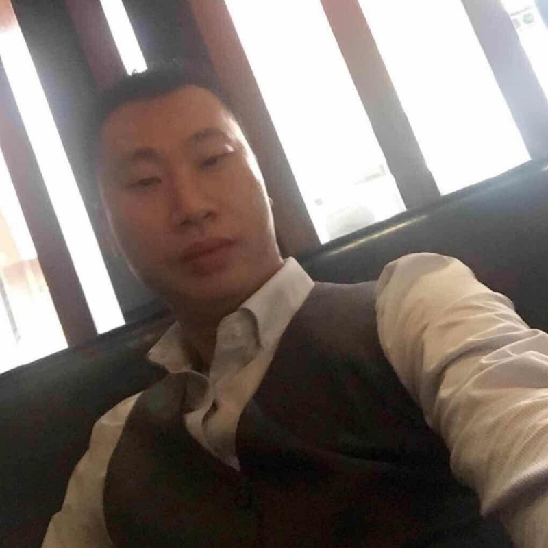 陈威的第一张照片--驻马店相亲服务中心