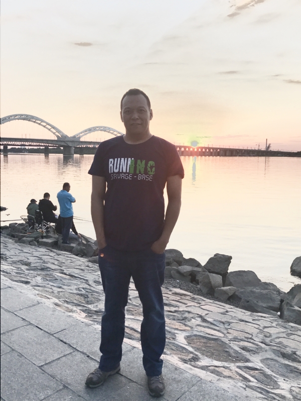 海天一色的第一张照片--驻马店相亲服务中心