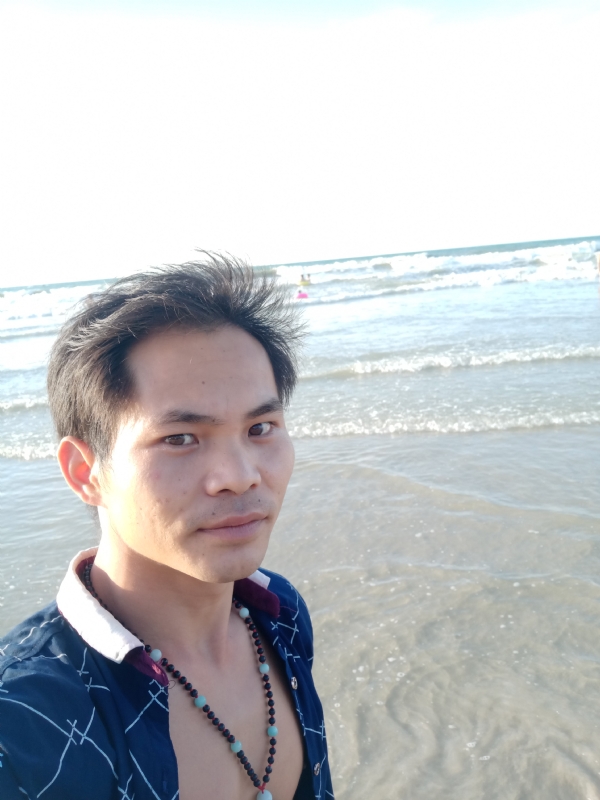 爱已欠费的第一张照片--驻马店相亲服务中心