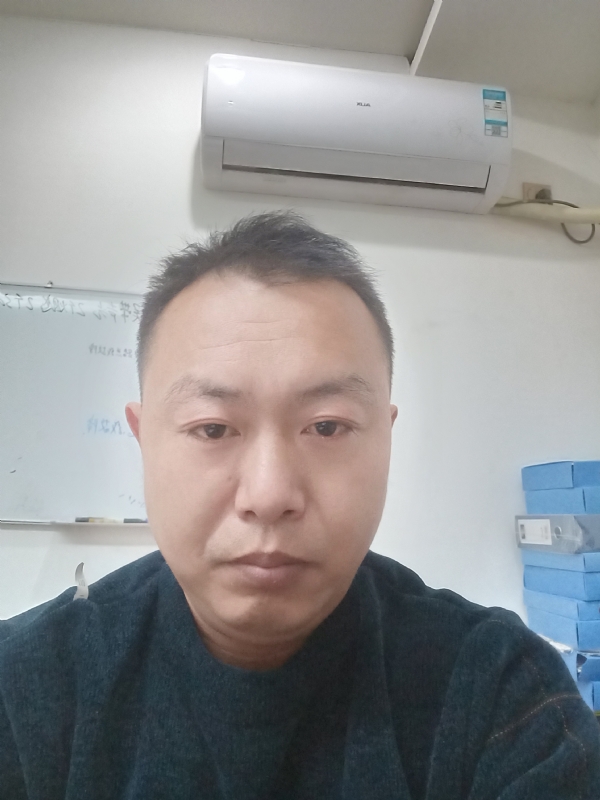 寻找另一半的第一张照片--驻马店相亲服务中心