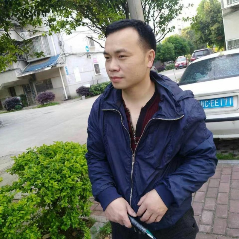 灰色足迹的第一张照片--驻马店相亲服务中心