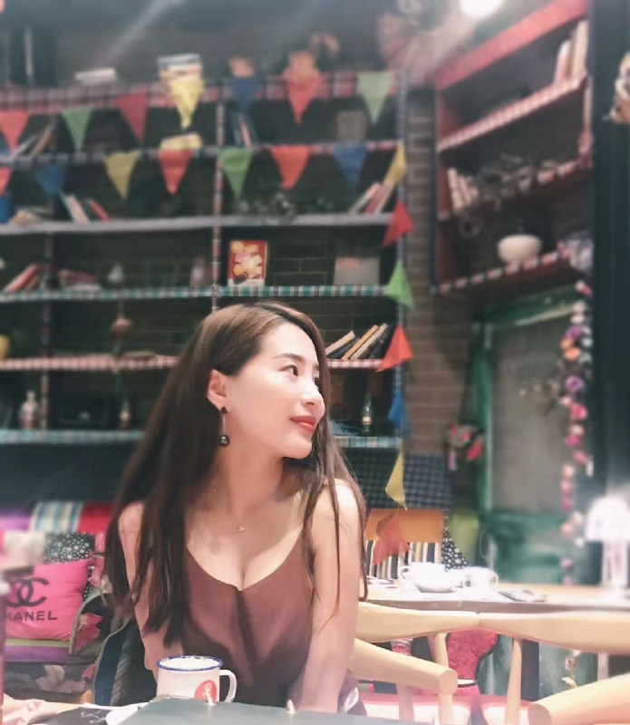 zoe的第一张照片--驻马店相亲服务中心