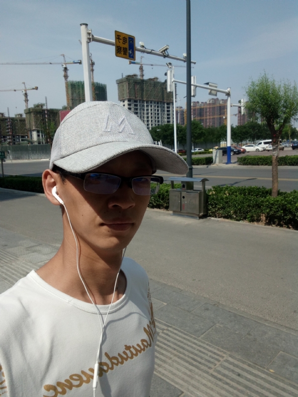 挥一挥手什么都没有的第一张照片--驻马店相亲服务中心