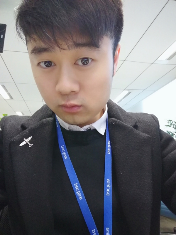 择一爱与被爱的第一张照片--驻马店相亲服务中心