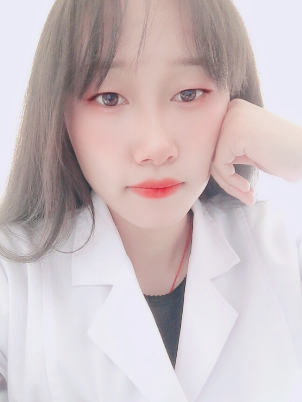 白婚纱的第一张照片--驻马店相亲服务中心