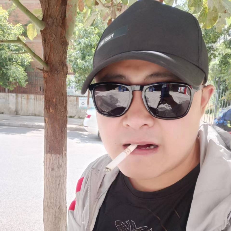 瞄小七的第一张照片--驻马店相亲服务中心