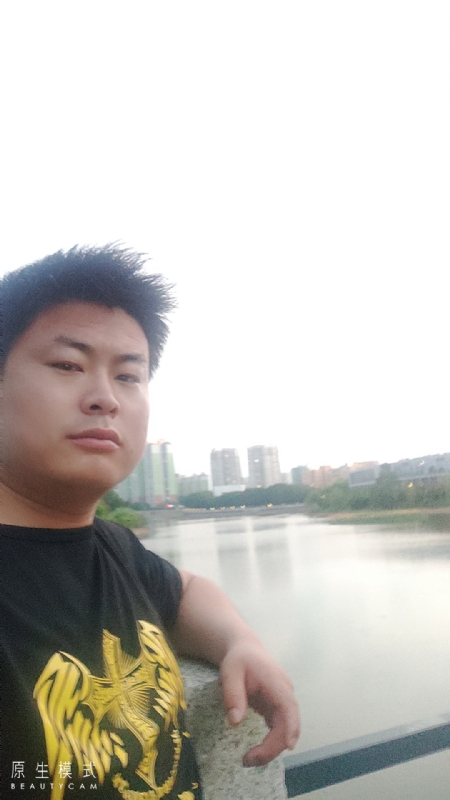 小海的第二张照片--驻马店相亲服务中心