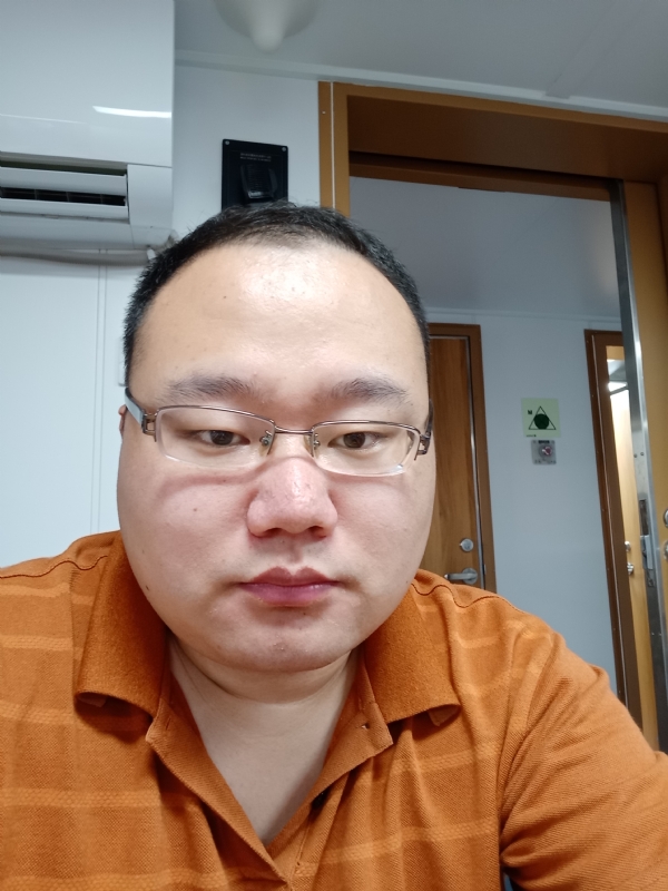 努力爱一次的第一张照片--驻马店相亲服务中心