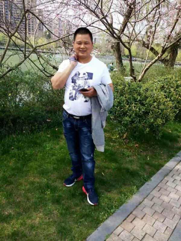 纯爷们的第二张照片--驻马店相亲服务中心