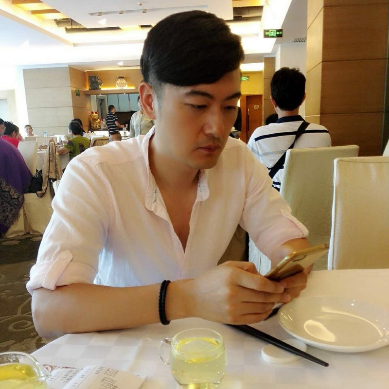 猩猩的第一张照片--驻马店相亲服务中心