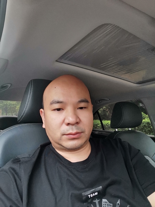 爷们已经老了的第一张照片--驻马店相亲服务中心