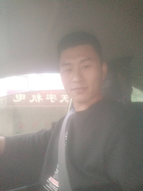 老鼠爱上猫的第一张照片--驻马店相亲服务中心