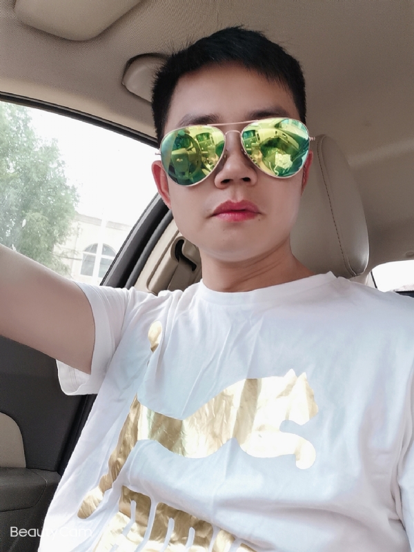 奋斗的第一张照片--驻马店相亲服务中心