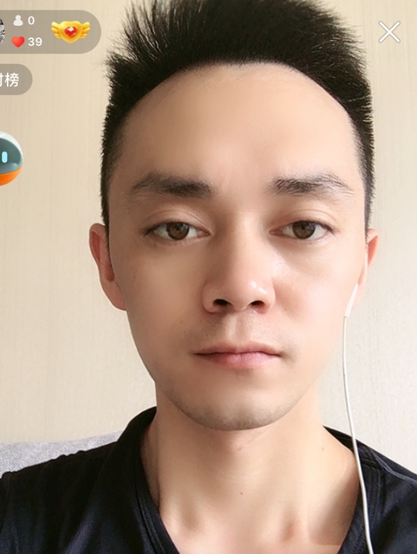 游爽的第一张照片--驻马店相亲服务中心