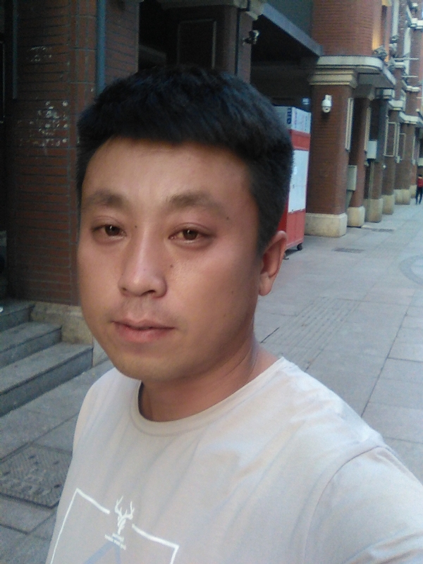 冰冷的心的第一张照片--驻马店相亲服务中心