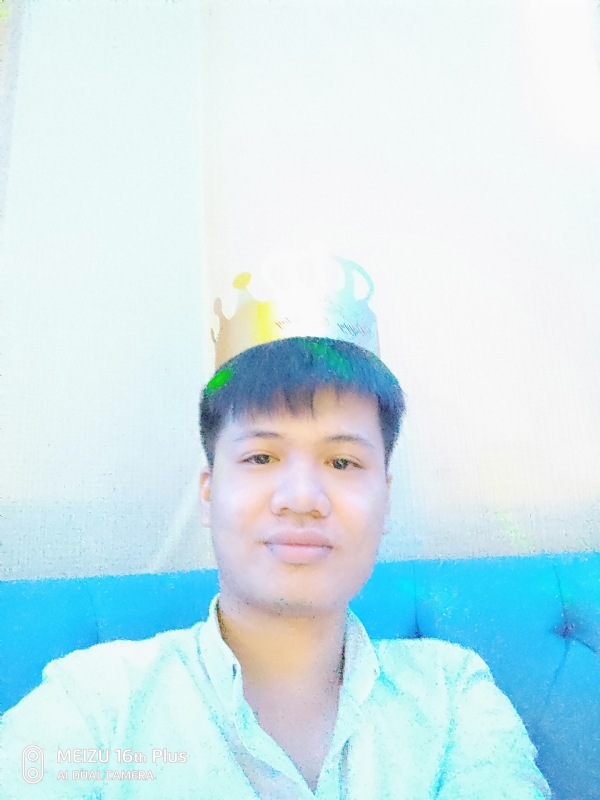 寻找另一半的第一张照片--驻马店相亲服务中心