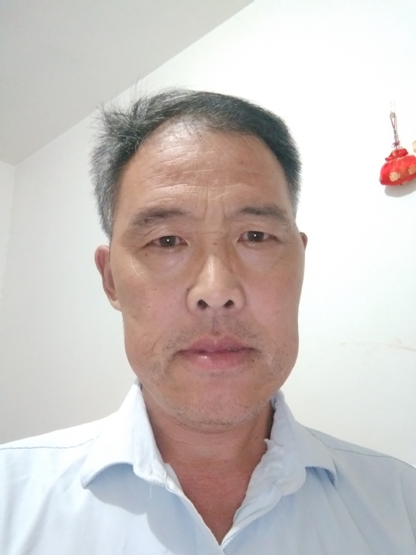 邹学辉的第三张照片--驻马店相亲服务中心