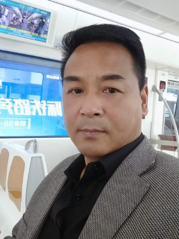 雪豹的第二张照片--驻马店相亲服务中心