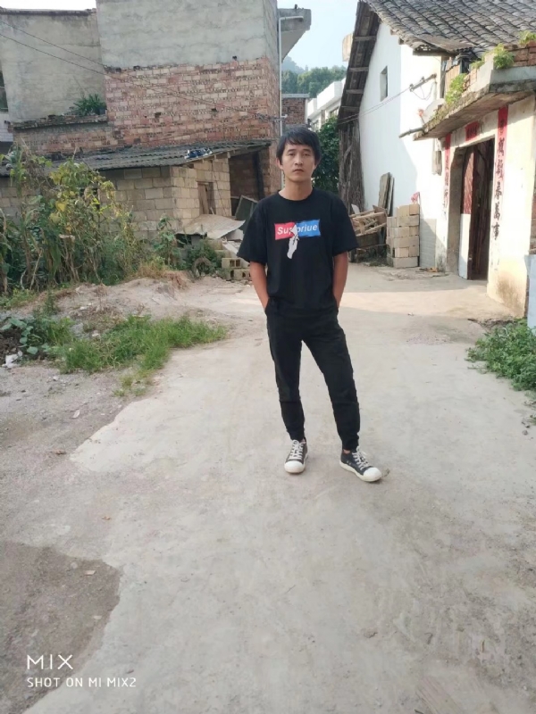 活活该的第一张照片--驻马店相亲服务中心