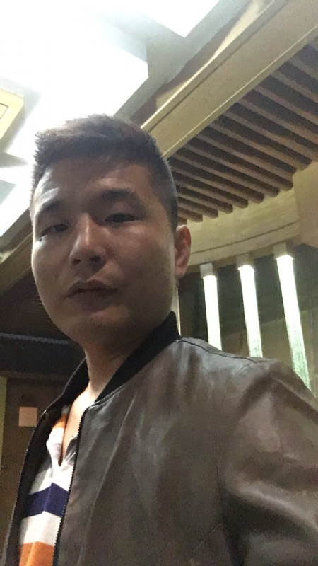 古月的第三张照片--驻马店相亲服务中心