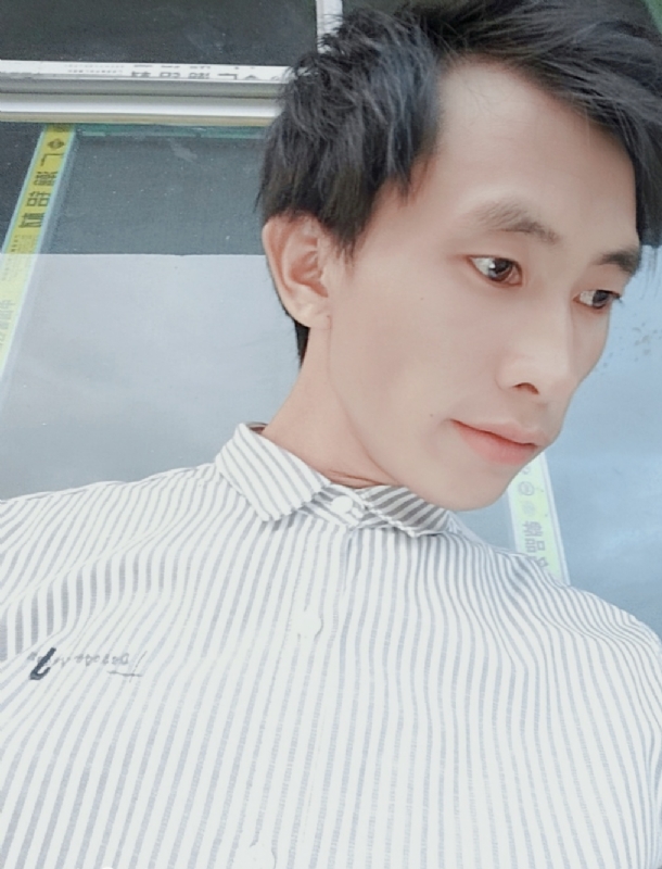 寻找下一个路口的第一张照片--驻马店相亲服务中心