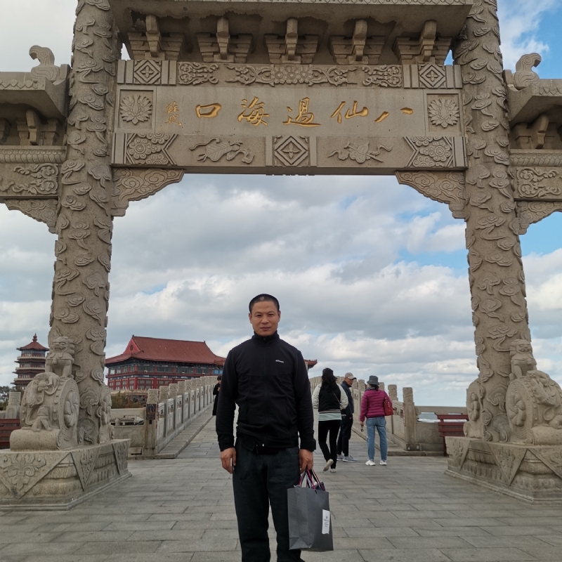 向日葵的微笑的第一张照片--驻马店相亲服务中心