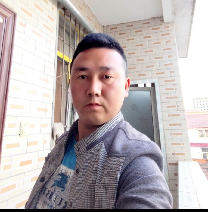 帅帅的大叔的第一张照片--驻马店相亲服务中心