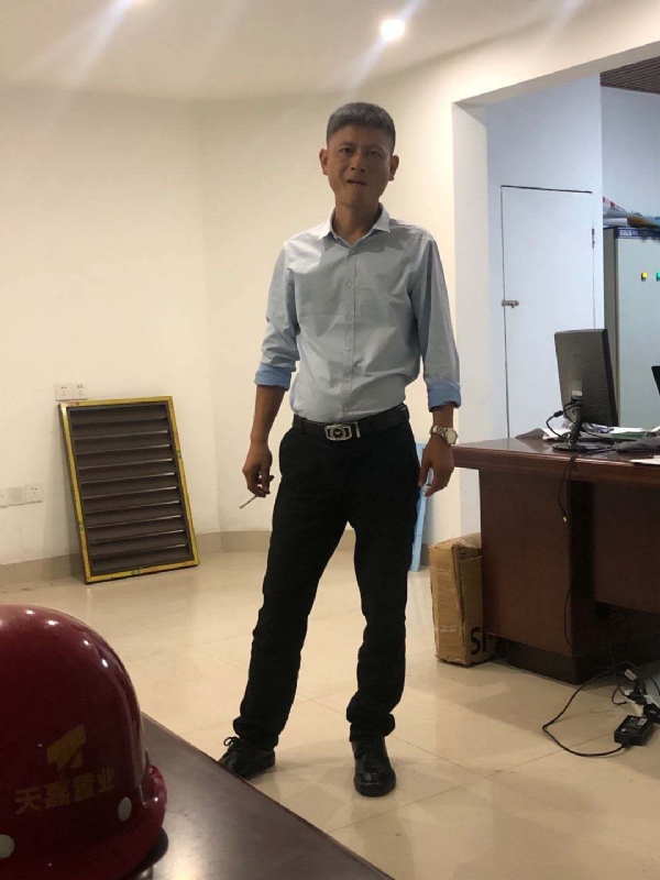 郁闷之中的第一张照片--驻马店相亲服务中心