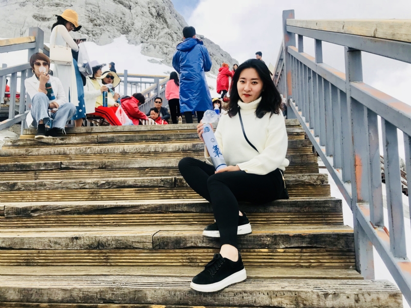 依雪的第四张照片--驻马店相亲服务中心