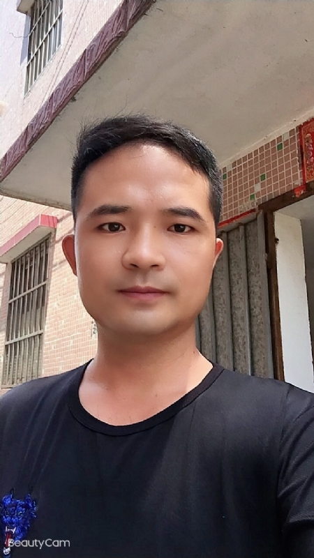 言飞的第二张照片--驻马店相亲服务中心