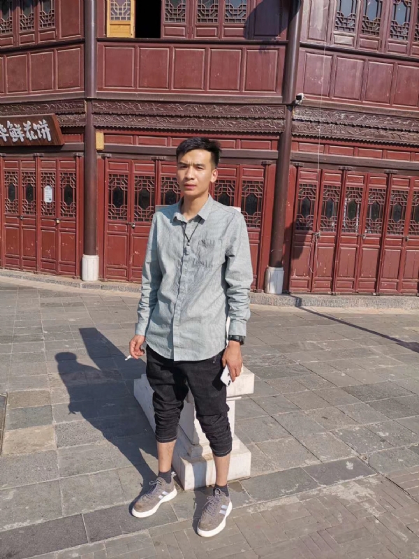 刘方的第一张照片--驻马店相亲服务中心