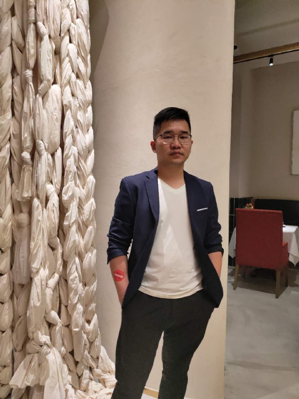 在路上的第二张照片--驻马店相亲服务中心