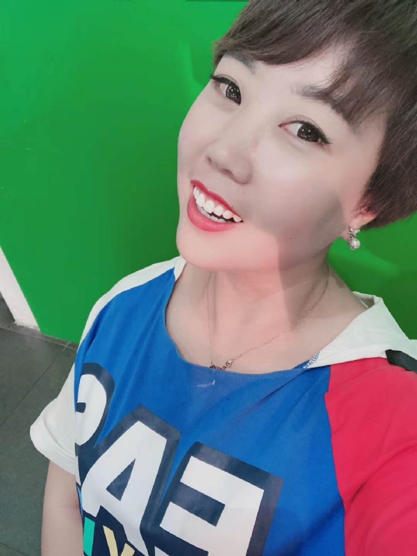 青青子衿的第一张照片--驻马店相亲服务中心