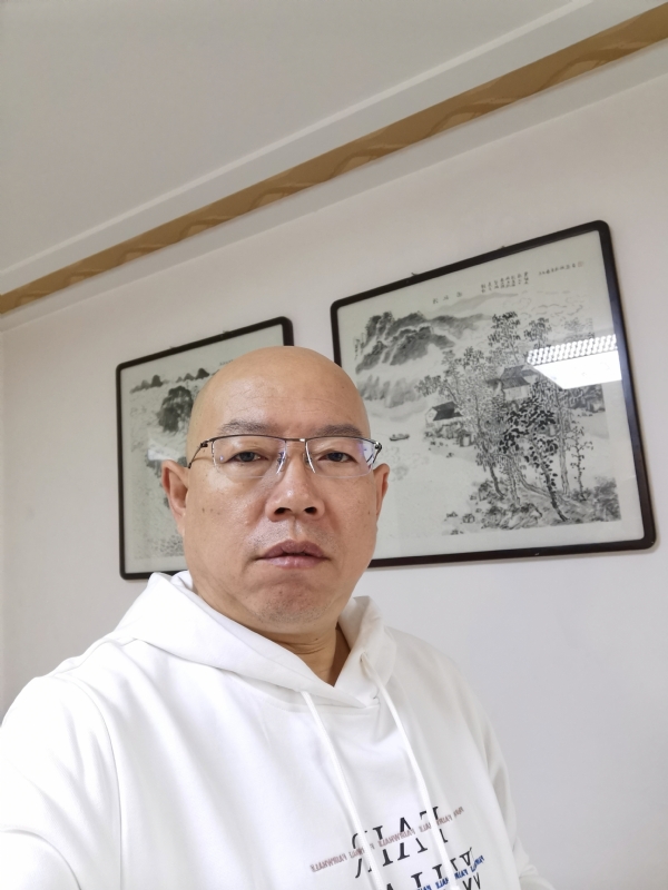 光头博士的第一张照片--驻马店相亲服务中心