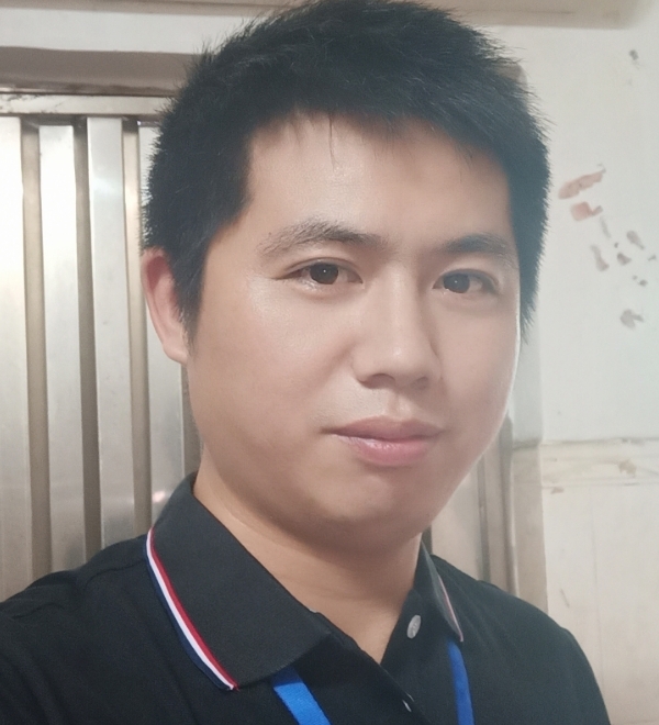 单身奶爸的第一张照片--驻马店相亲服务中心