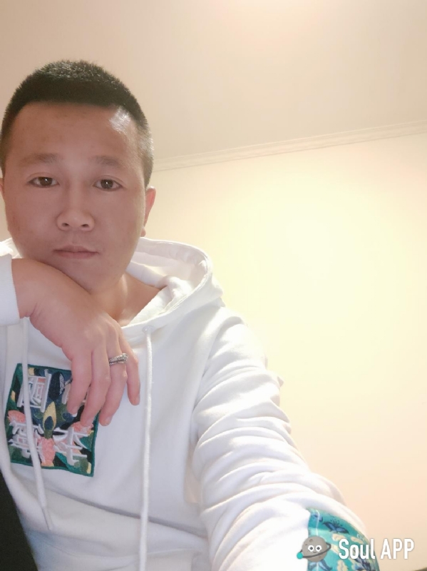 Away的第一张照片--驻马店相亲服务中心