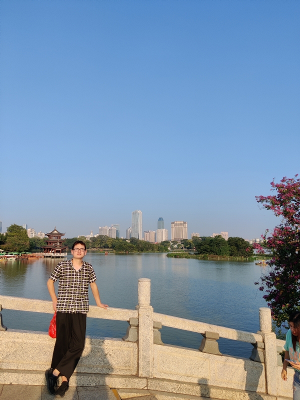 萍水相逢晏的第一张照片--驻马店相亲服务中心