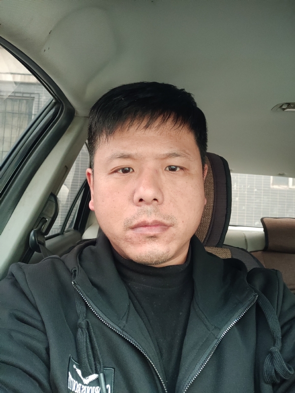 田立城的第一张照片--驻马店相亲服务中心