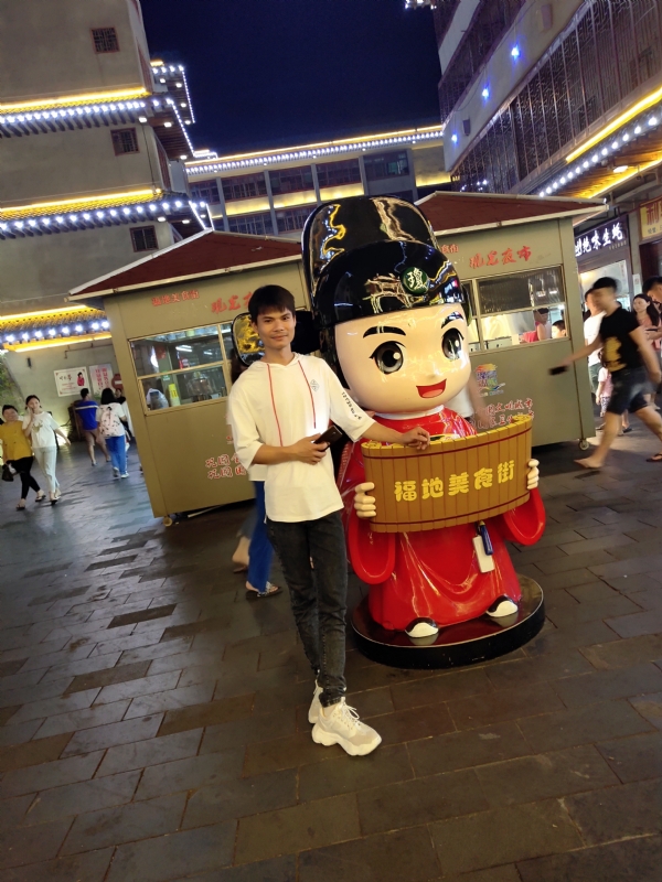 圆嘟嘟的瘦子的第一张照片--驻马店相亲服务中心